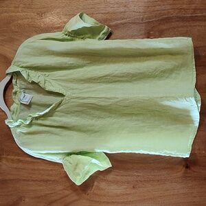 Finley Crosby Split Neck Blouse Key Lime Ruffle Short Bell Sleeve 100% Linen S